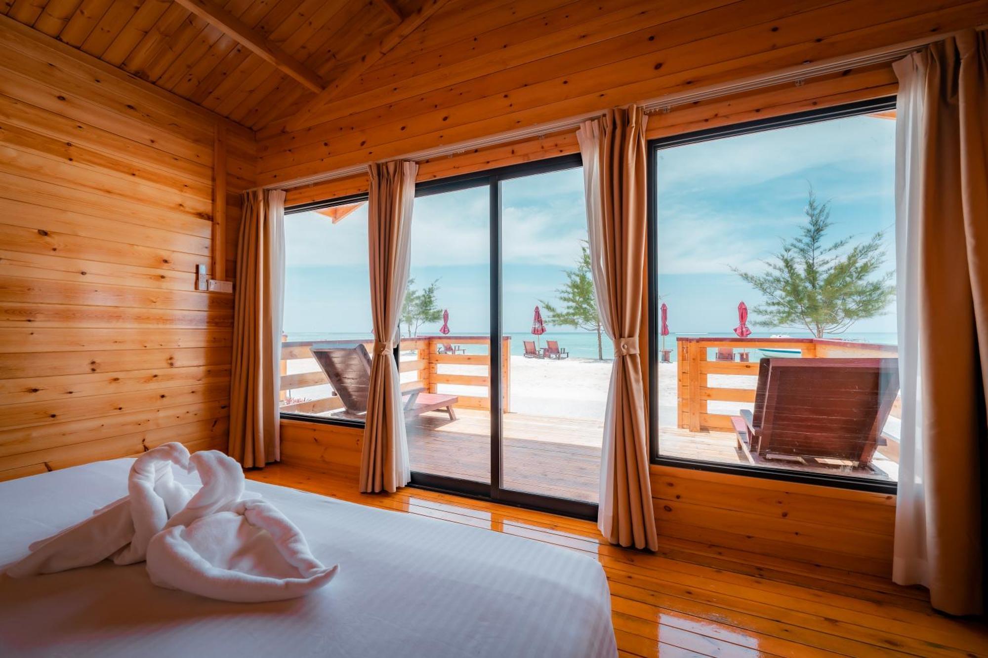 Jsk Mantanani Island Resorts Exterior photo
